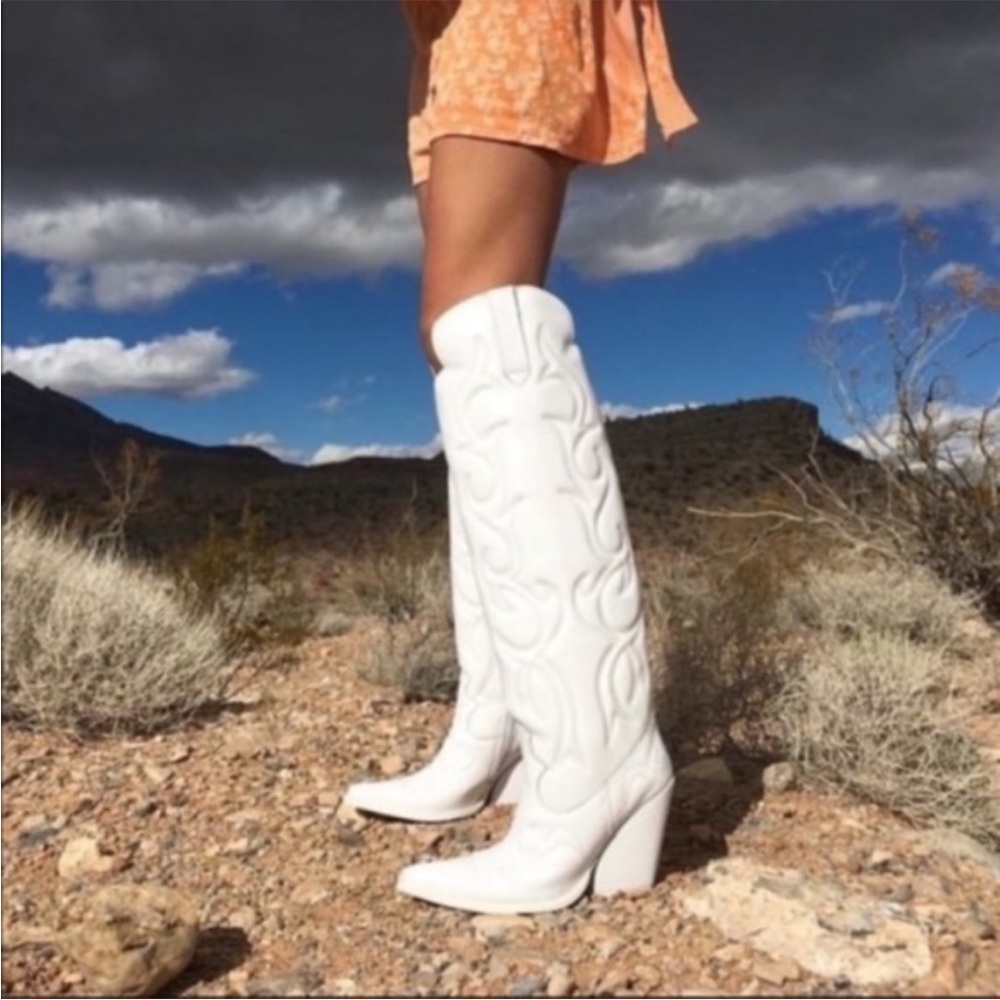 Jeffrey Campbell Amigos Knee-High Western Boots in White | 8